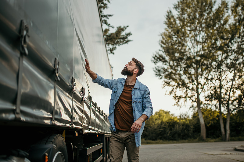 深圳市风华易物流有限公司