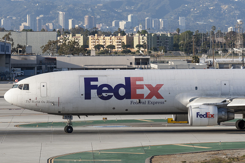 包头市李应物流有限责任公司