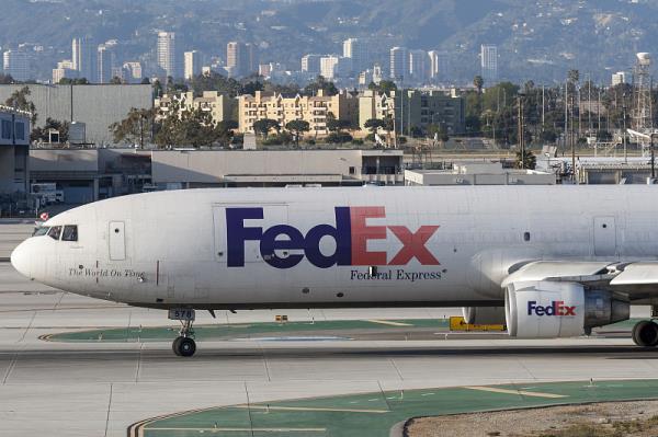 包头市李应物流有限责任公司