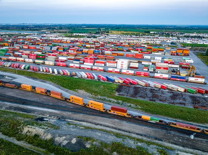 上海港鹰物流发展有限公司 上海港鹰物流发展有限公司