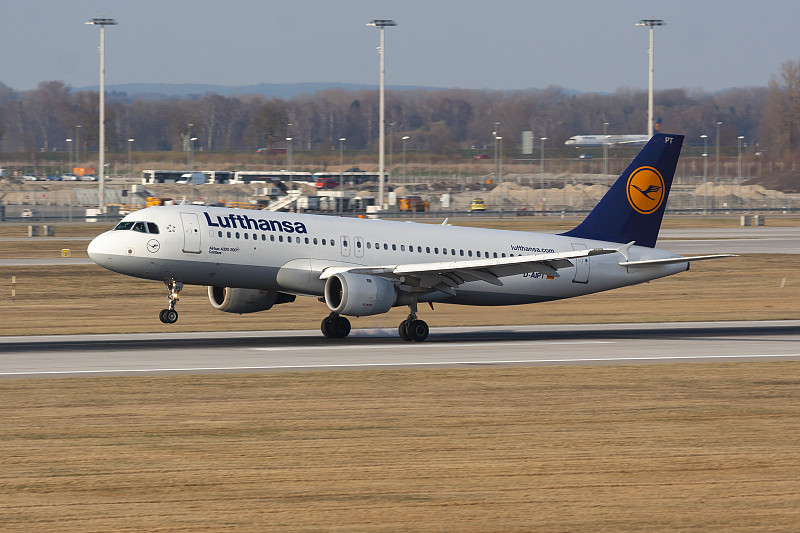 防城港市晨鑫物流有限公司