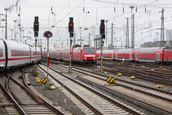 深圳市迅捷远达国际物流有限公司