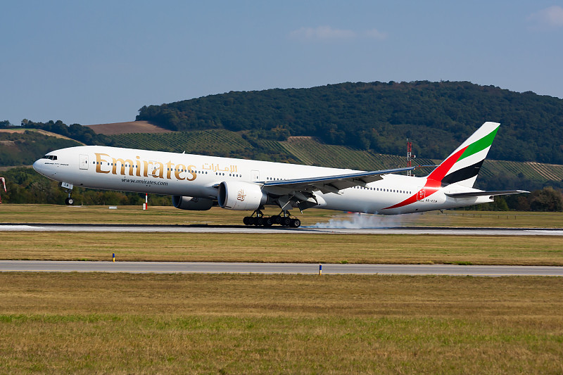 骑行装备(头盔、手套、骑行服)借用中国武汉整箱海运派送至澳洲丹皮尔 骑行装备(头盔、手套、骑行服)借用中国武汉整箱海运派送至澳洲丹皮尔