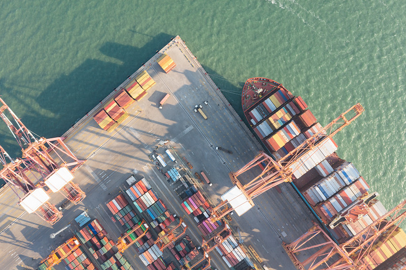 角钢采取中国深圳海上运输配送至澳大利亚吉朗