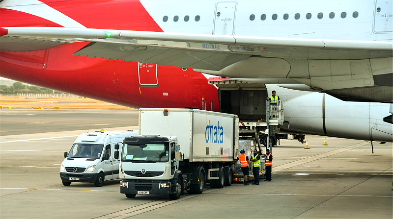 交流电源柜借助南京港到港海运及时送达澳大利亚霍巴特