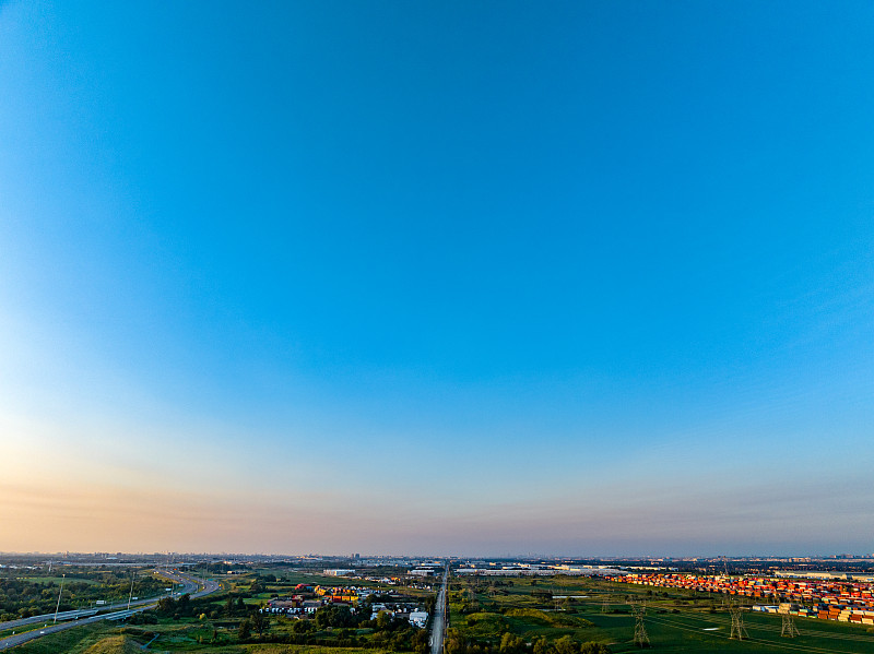 南京至澳洲凯恩斯(Cairns)的捆扎带钢采用普货空运12天内配送到