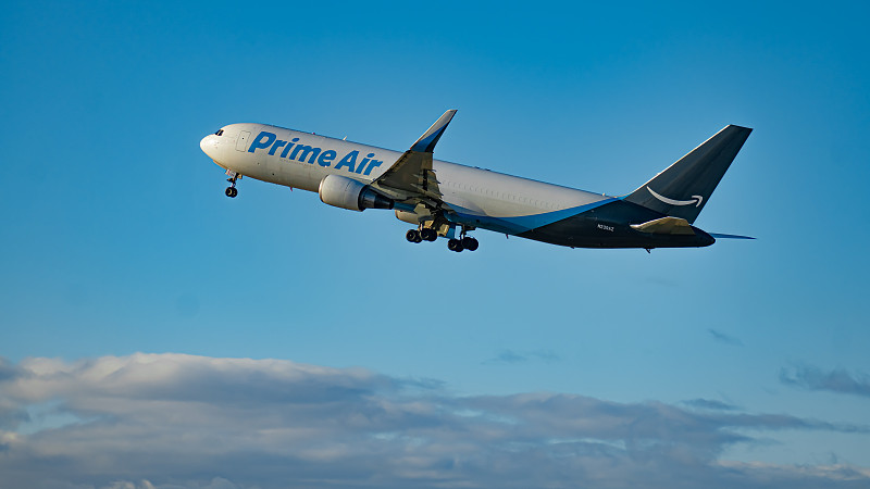 天津到澳洲兰瑟斯顿(Launceston)的化妆棉使用经济空运11天内送到