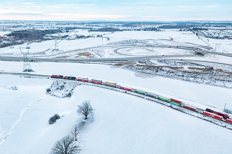中国哈尔滨到肯布拉港的百雀羚面霜采用空海联运7天配送到