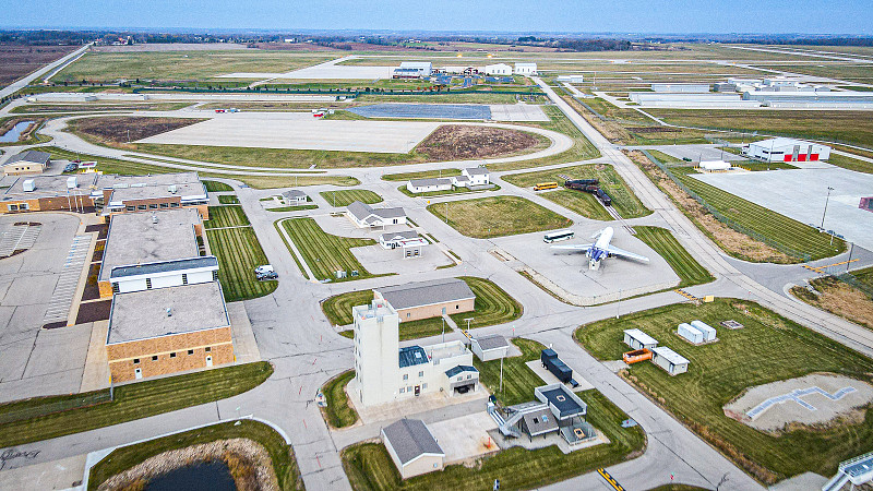 中国厦门至澳大利亚汤斯维尔的薇诺娜防晒霜采用航空快递5天速递到