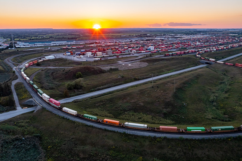 中国鄂州避雷针采用门到门空运12天内送达澳大利亚达尔文
