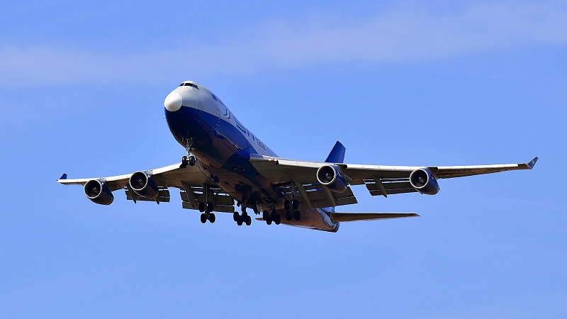 中国北京到格拉德斯通的圆木使用航空运输9天内送达