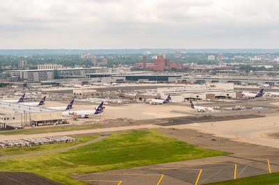 广州至阿什伯顿的感冒药采用空运9天配送到
