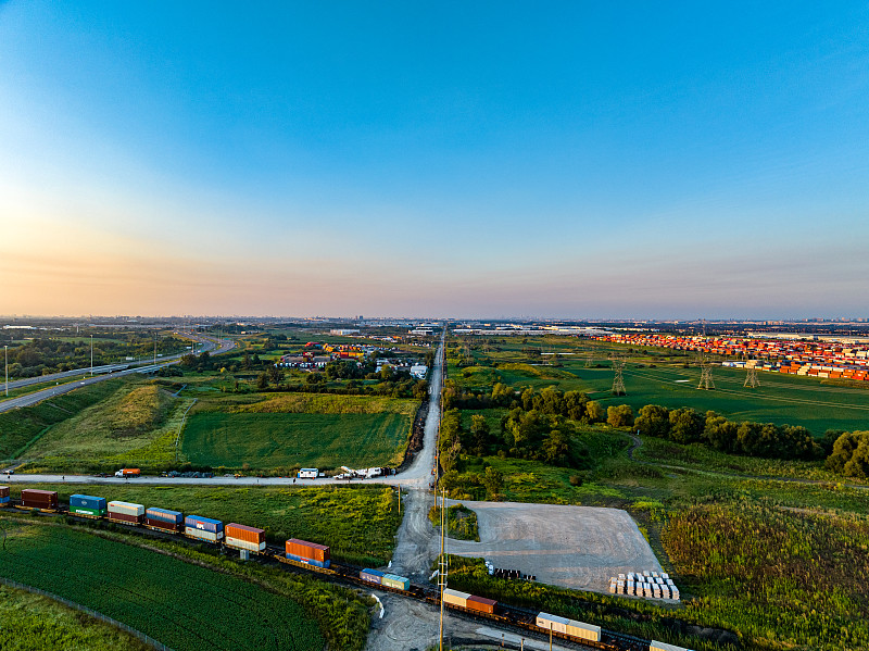 西宁到弗里曼特尔 (Fremantle)的医疗设备使用普货空运14天内送达