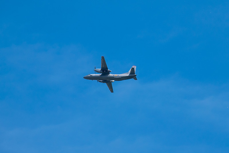 小米无线充电器借助深圳空海联运送到堪培拉 (Canberra) 小米无线充电器借助深圳空海联运送到堪培拉 (Canberra)