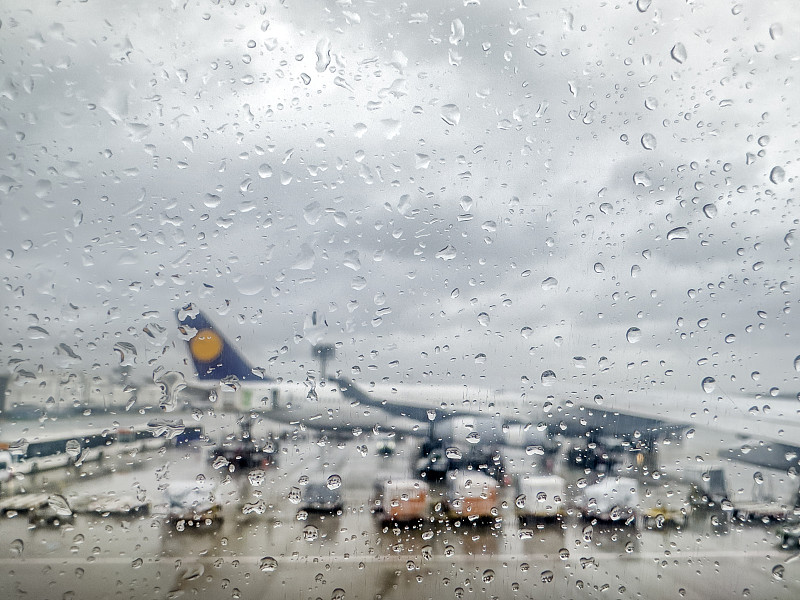 中国上海到澳洲伯尼的李宁羽毛球拍使用空运门到门专线12天送到 中国上海到澳洲伯尼的李宁羽毛球拍使用空运门到门专线12天送到