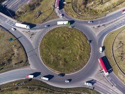 净水机经过武汉空海联运运抵澳大利亚汤斯维尔