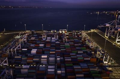 薄壁钢管应用中国大连班轮运输抵达澳洲麦凯