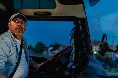 工业中间品通过台中海上运输安全送达布里斯班