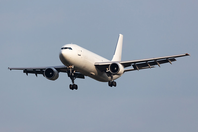 上海二、板材类使用国际快递9天内送达澳大利亚黄金海岸(GoldCoast)