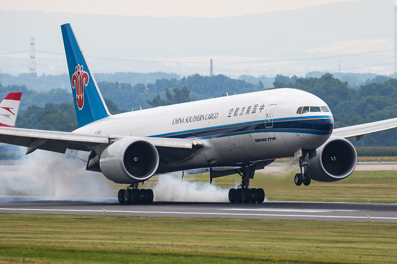 中国哈尔滨即食鸭脖采用加急空运7天配送到霍巴特 (Hobart) 中国哈尔滨即食鸭脖采用加急空运7天配送到霍巴特 (Hobart)