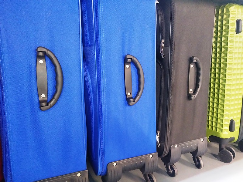 中国东莞到澳洲布里斯班的洛阳唐三彩马使用空运快递7天送达