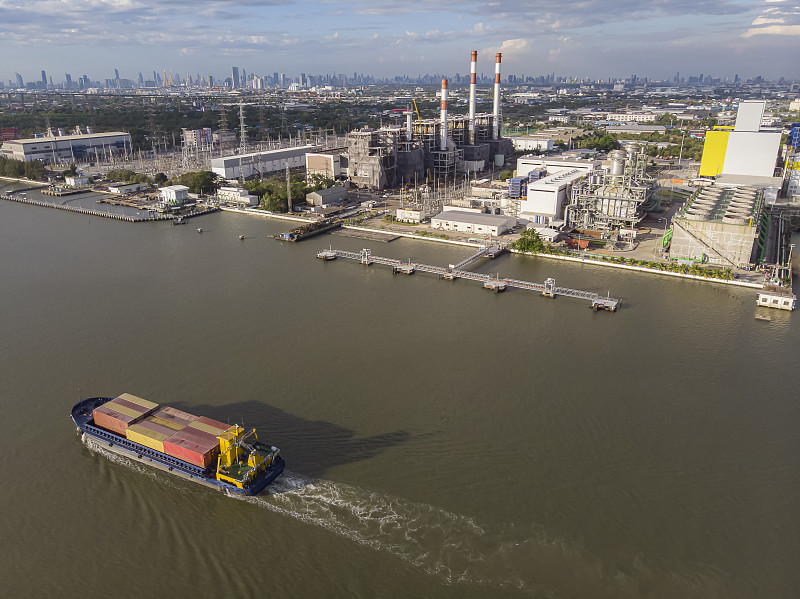 电脑耳机经过义乌轮船运输配送至澳大利亚兰瑟斯顿