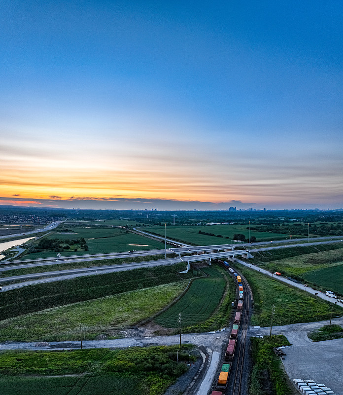 中国石河子除湿袋采用国际多式联运14天速递到澳洲阿德莱德(Adelaide)