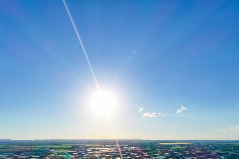 武汉至卡拉萨 (Karratha)的纺织品采用航空运输11天内送到