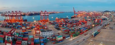 铝合金（建筑、航空、交通等用）借助中国南京轮船运输抵达波特兰 (Portland) [维多利亚州]