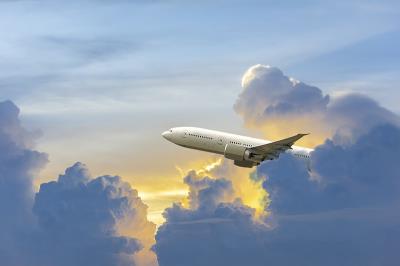 星海钢琴调音器通过中国深圳海空联运送达澳洲怀阿拉