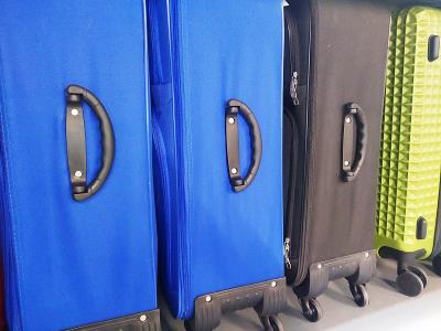 中国东莞到澳洲布里斯班的洛阳唐三彩马使用空运快递7天送达