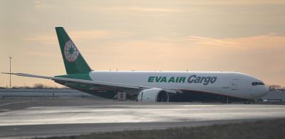 帆布鞋运用昆明空运物流专线送到澳洲悉尼(Sydney)