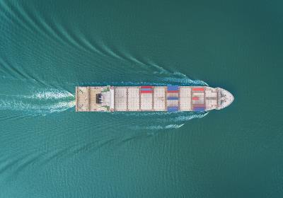 合金钢板采用中国高雄跨境联运运送至澳大利亚格拉德斯通(Gladstone)