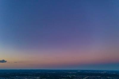 中山短裤使用拼货空运6天送到澳洲阿德莱德(Adelaide)