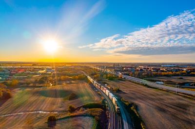 存储卡（SD卡、TF卡、CF卡）经郑州飞机运输送达澳大利亚德文波特(Devonport)