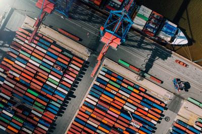 锂电池选用香港船运运送至澳大利亚埃斯佩兰斯