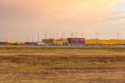 义乌到澳大利亚伯尼(Burnie)的牵引绳采用普货空运7天速递到