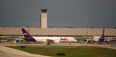 海口至澳洲皮里港的北京景泰蓝餐具使用航空运输14天配送到