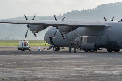 中国深圳榛子采用航空快递13天内送达丹皮尔 (Dampier)