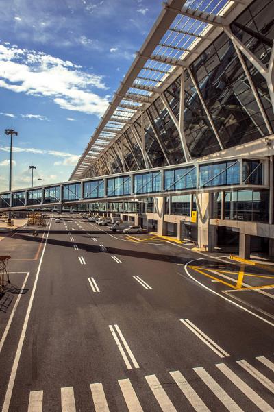 南美红木运用中国上海多式联运发往澳洲纽卡斯尔(Newcastle)