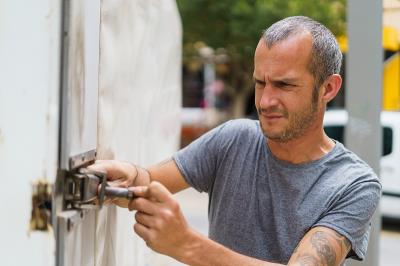工业机器人通过中山海上运输安全送达堪培拉