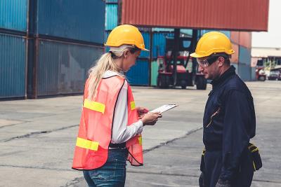 钢铁采取中国中山海上运输快递至澳大利亚肯布拉港(PortKembla)
