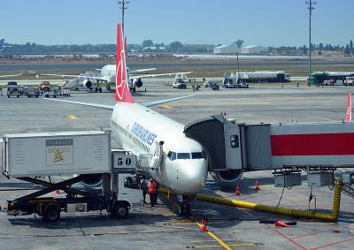 秸秆采用深圳标准空运送达澳大利亚弗里曼特尔(Fremantle)