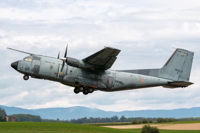 中国大连相声CD采用空海联运15天速递到澳大利亚贝尔湾