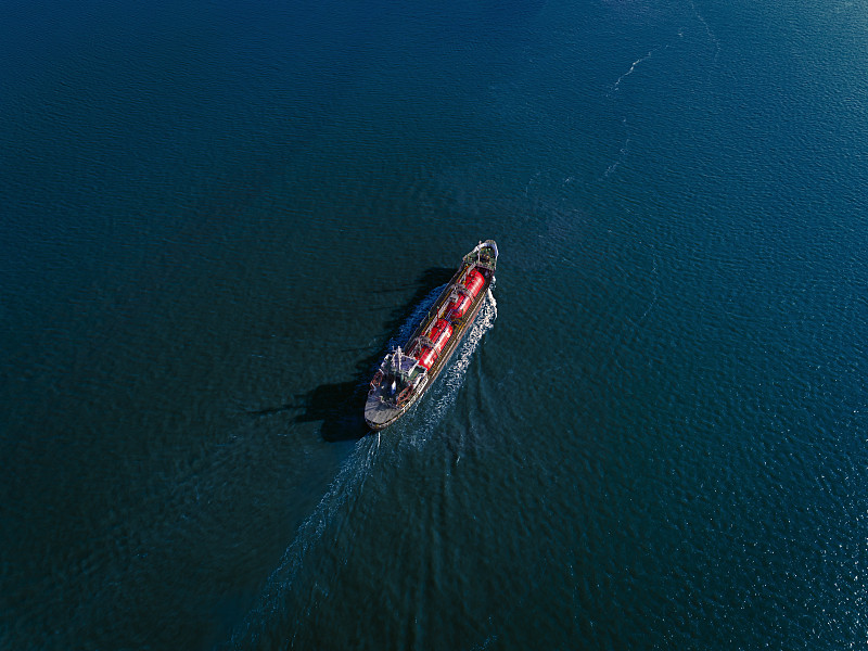 如何根据货物特点选择货代与运费方案