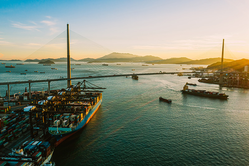 国际海运到加拿大如何收费（国际海运到加拿大运费单价是多少）