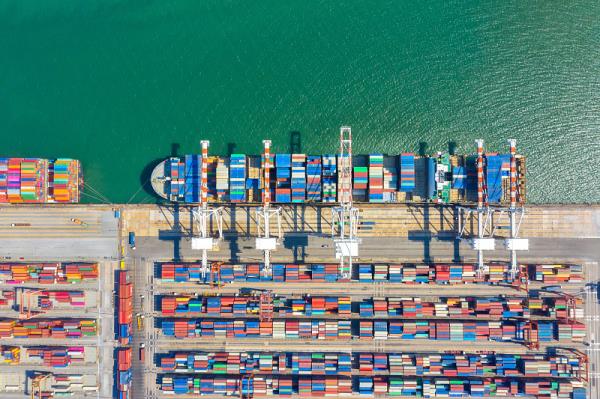 比较加拿大海运价格和时效：选择最佳物流方案