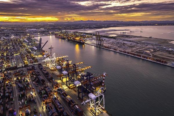 加拿大海运拼箱费用多少（加拿大海运拼箱要多久到达）