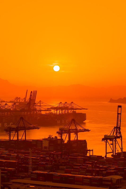 机械设备空运到加拿大费用怎么算