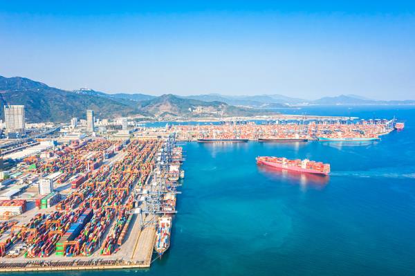 中国到加拿大空运一公斤货物费用是多少,需要多久